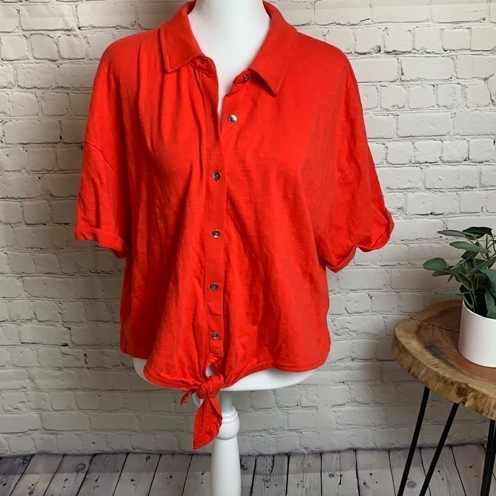 Splendid Button Down Top With Tie - image 3